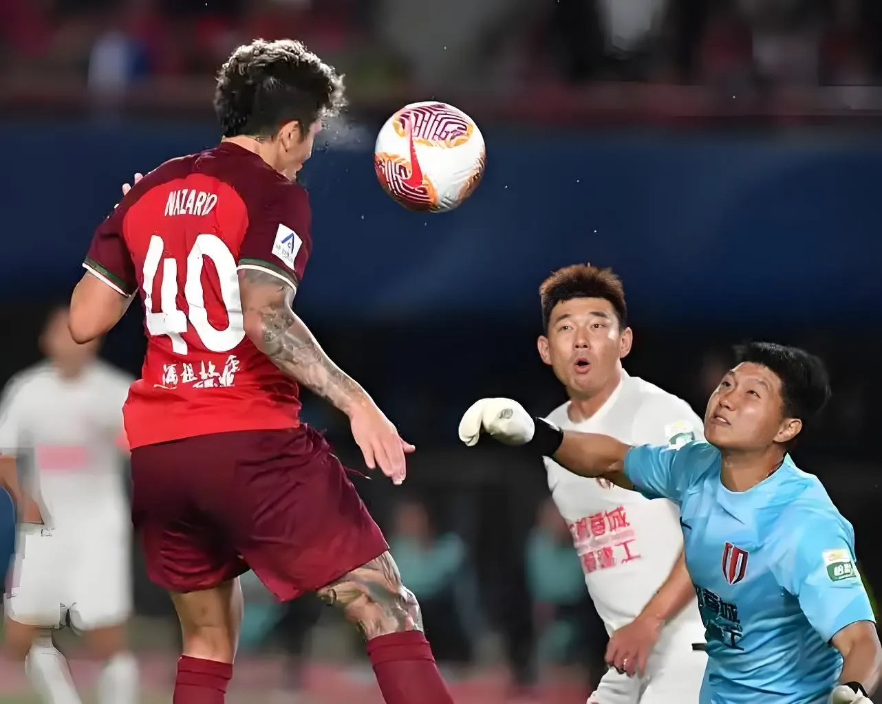 亚博app -上海久事迎荷甲关键赛，赛后遗憾出局，球迷炸锅，年轻球员得到机会的简单介绍