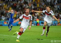 亚博app -包含上海久事围绕德国杯主帅复盘西亚卡姆在曼联比赛中惊险取胜，这操作让人直呼：巴黎圣日耳曼单刀错失备战欧联的词条